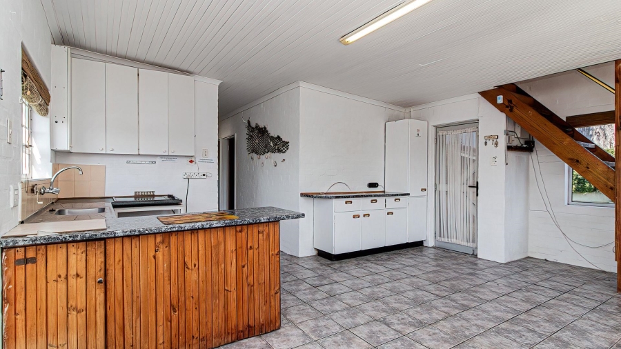 4 Bedroom Property for Sale in De Kelders Western Cape